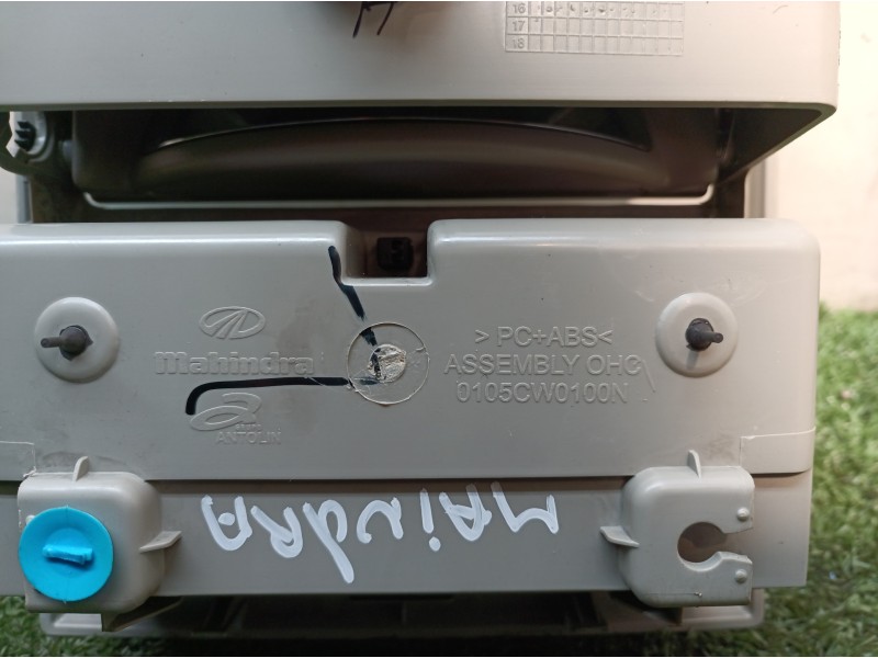 Recambio de luz interior para mahindra xuv 500 xuv 500 fwd w6 referencia OEM IAM 0105CW0100N 0105CW0100N 0105CW0100