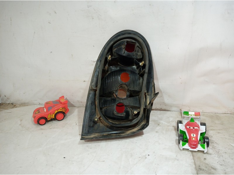 Recambio de piloto trasero izquierdo para renault megane i coach/coupe (da0) referencia OEM IAM 7700428057 7700428057 7700428057