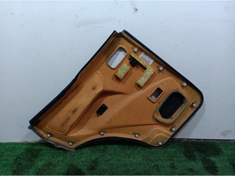 Recambio de guarnecido puerta trasera derecha para nissan terrano/terrano.ii (r20) sport referencia OEM IAM   