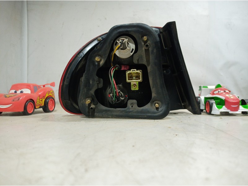 Recambio de piloto trasero derecho para daewoo lanos referencia OEM IAM   