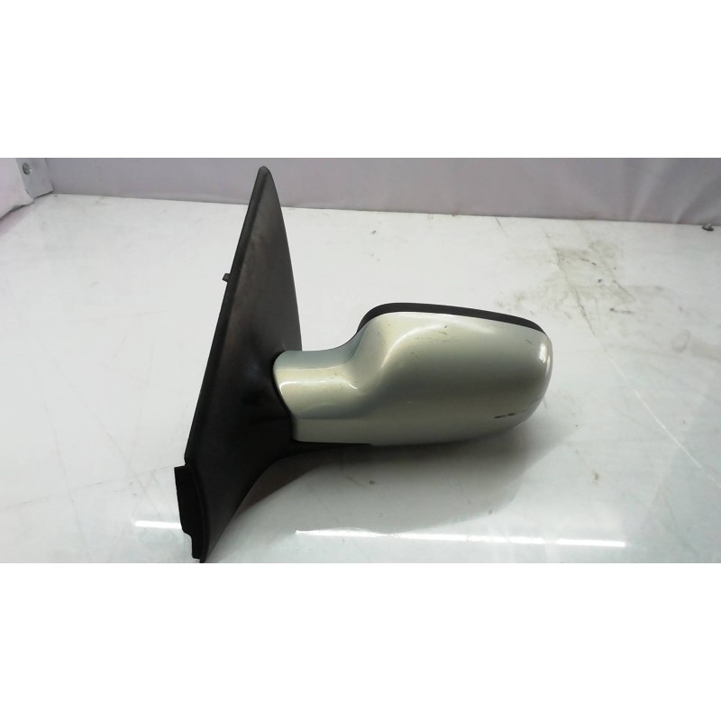 Recambio de retrovisor izquierdo para renault megane ii familiar dynamique referencia OEM IAM 7701068373  