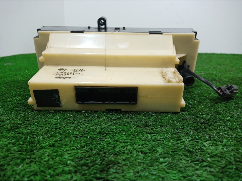 Recambio de mando climatizador para mitsubishi montero (v20/v40) 2.8 turbodiesel referencia OEM IAM MB657319 MB657319 MB657319