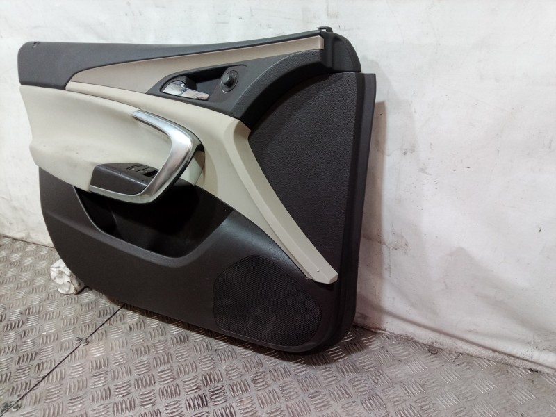 Recambio de guarnecido puerta delantera izquierda para opel insignia sports tourer cosmo referencia OEM IAM   