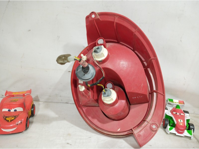 Recambio de piloto trasero derecho para chevrolet matiz referencia OEM IAM 300412R 300412R 300412