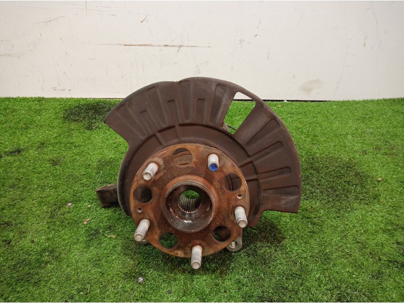 Recambio de mangueta delantera izquierda para mahindra xuv 500 xuv 500 fwd w6 referencia OEM IAM   