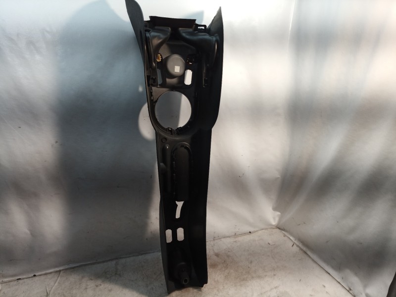 Recambio de consola central tras. para citroën c3 pluriel 1.4 exclusive referencia OEM IAM 9643735277 9643735277 9643735277