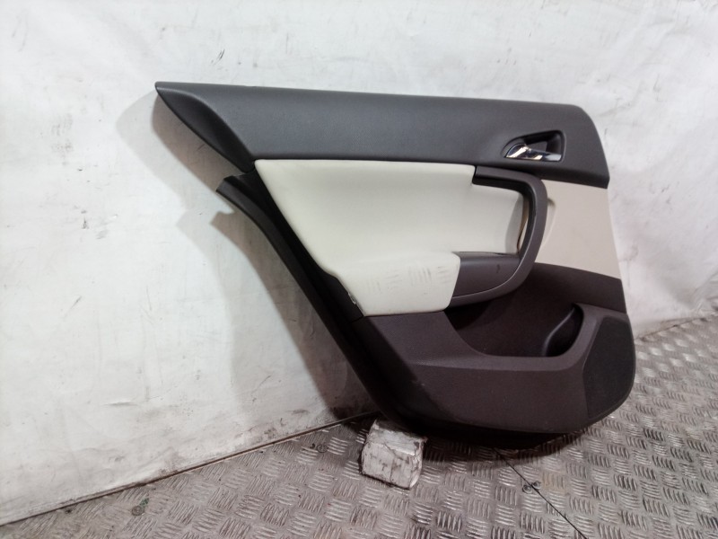 Recambio de guarnecido puerta trasera izquierda para opel insignia sports tourer cosmo referencia OEM IAM   