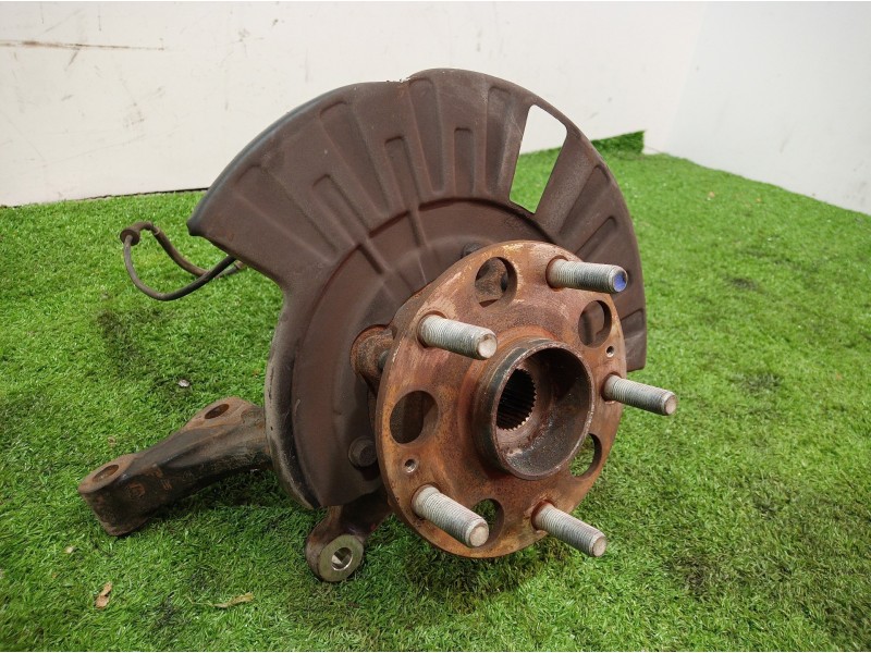 Recambio de mangueta delantera izquierda para mahindra xuv 500 xuv 500 fwd w6 referencia OEM IAM   