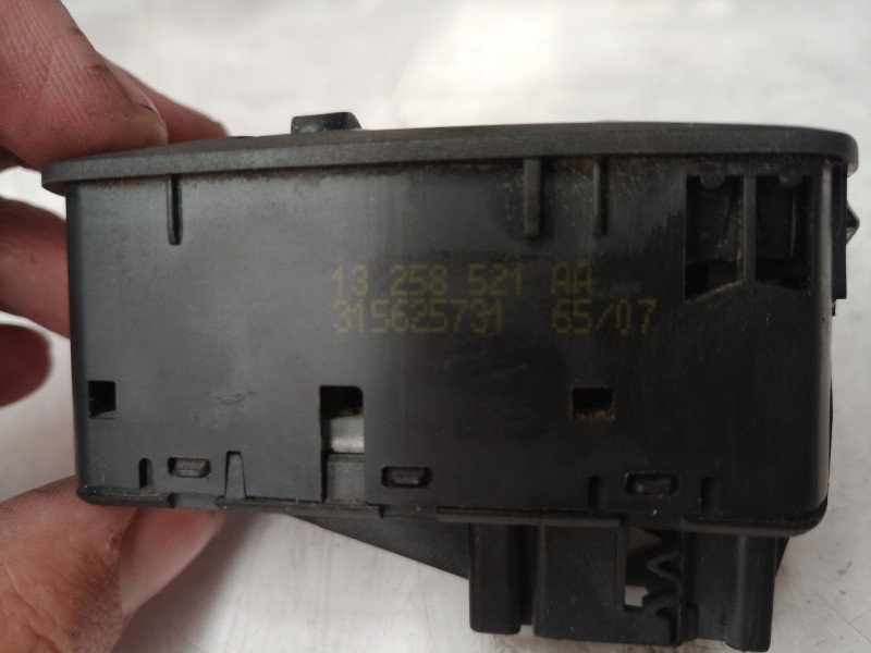 Recambio de mando elevalunas delantero izquierdo para opel insignia sports tourer cosmo referencia OEM IAM 13258521 13258521 132