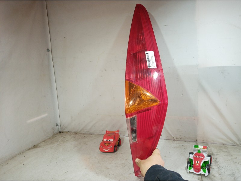 Recambio de piloto trasero derecho para fiat punto berlina (188) referencia OEM IAM 286202 286202 286202