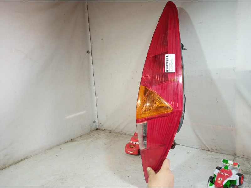 Recambio de piloto trasero derecho para fiat punto berlina (188) referencia OEM IAM 286202 286202 286202