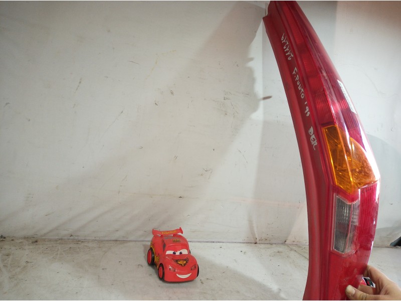 Recambio de piloto trasero derecho para fiat punto berlina (188) referencia OEM IAM 286202 286202 286202