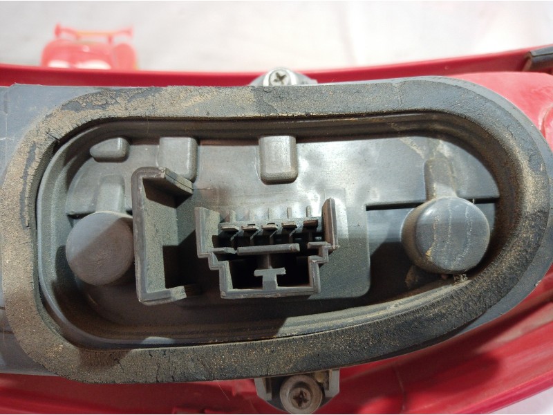 Recambio de piloto trasero derecho para fiat punto berlina (188) referencia OEM IAM 286202 286202 286202