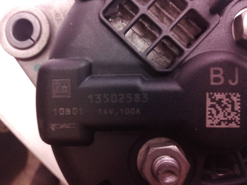 Recambio de alternador para opel insignia berlina cosmo referencia OEM IAM 13502583 13502583 13502583