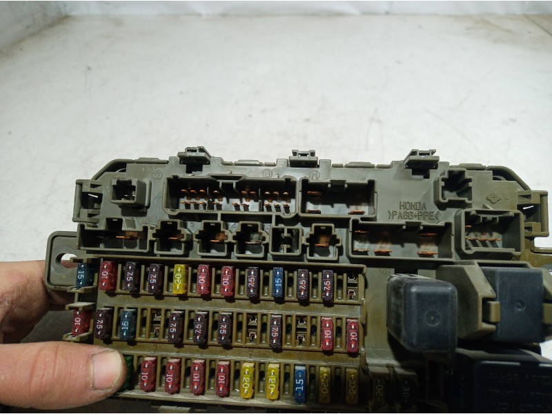 Recambio de caja reles / fusibles para honda cr-v (rd1/3) básico (rd1) referencia OEM IAM 38600S04 38600S04 38600S04