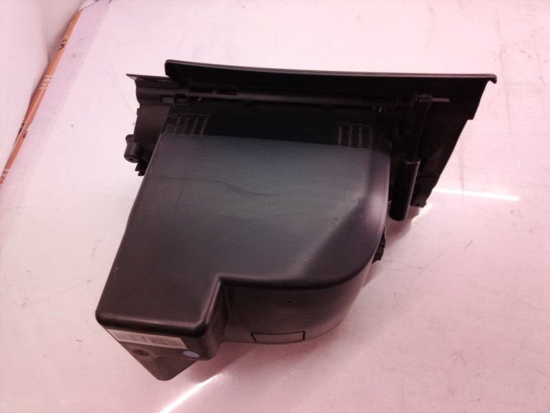 Recambio de guantera para ford galaxy (ca1) ghia referencia OEM IAM 6M21U06010 6M21U06010 6M21U04406