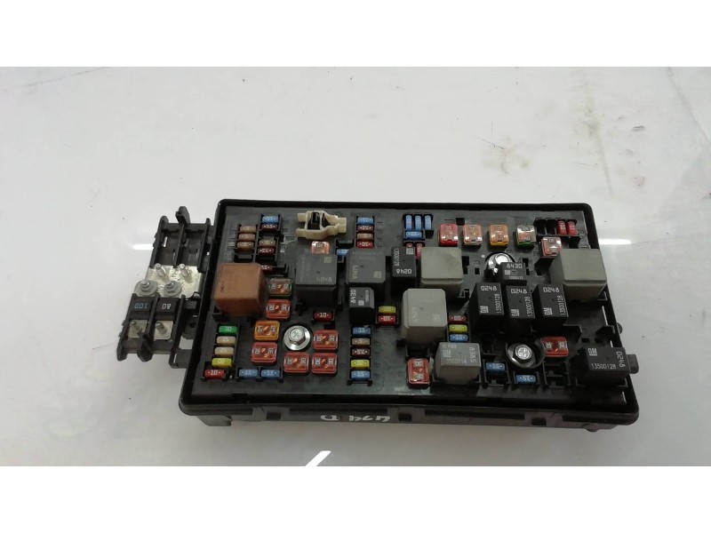 Recambio de caja reles / fusibles para opel insignia berlina cosmo referencia OEM IAM 544949969 544949969 13255300