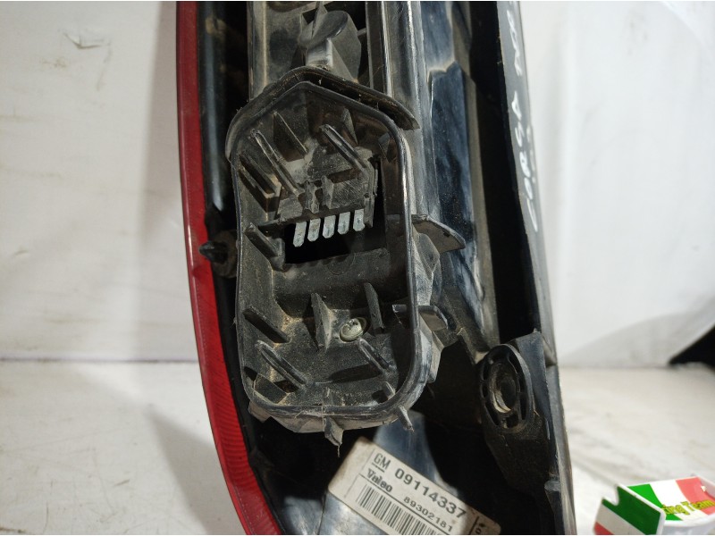 Recambio de piloto trasero derecho para opel corsa c referencia OEM IAM 09114337 09114337 09114337