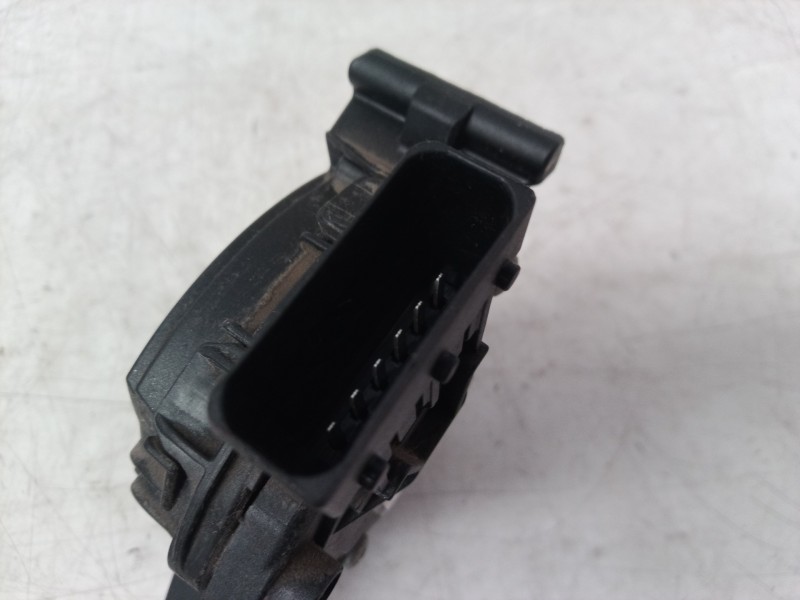 Recambio de pedal acelerador para opel insignia sports tourer cosmo referencia OEM IAM 13237352 13237352 13237352