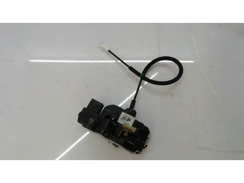 Recambio de cerradura puerta delantera derecha para opel insignia berlina cosmo referencia OEM IAM 13503802 13503802 13503802