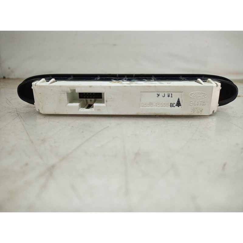 Recambio de pantalla multifuncion para ford mondeo berlina (gd) ambiente referencia OEM IAM 96BB15000 96BB15000 96BB15000