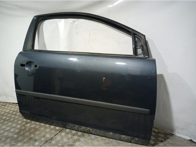 Recambio de puerta delantera derecha para ford focus berlina (cap) titanium referencia OEM IAM   