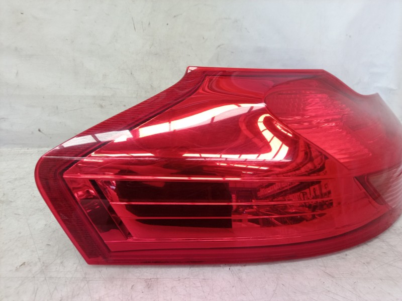 Recambio de piloto trasero izquierdo para opel insignia sports tourer cosmo referencia OEM IAM 13226856 13226856 13226856