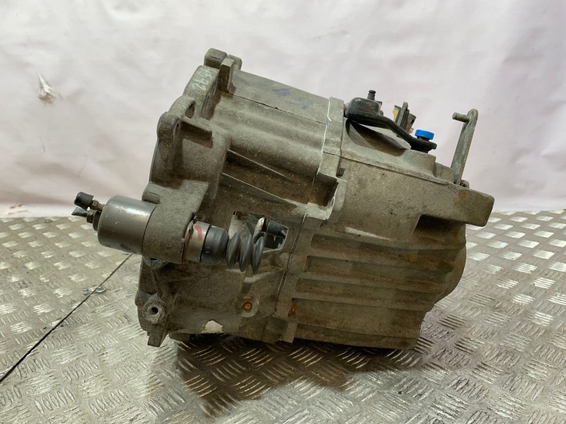 Recambio de caja cambios para volvo v70 familiar 2.4 / 2.5 (103kw / 106kw) referencia OEM IAM 1023705 1023705 1023705