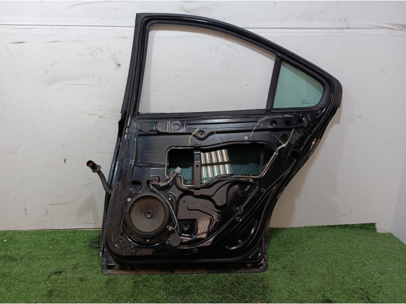 Recambio de puerta trasera derecha para volvo s60 berlina referencia OEM IAM 5PUERTAS 5 PUERTAS 5 PUERTAS