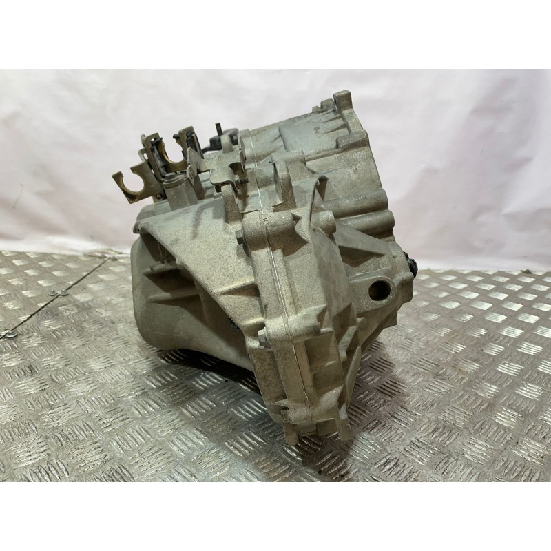 Recambio de caja cambios para volvo v70 familiar 2.4 / 2.5 (103kw / 106kw) referencia OEM IAM 1023705 1023705 1023705