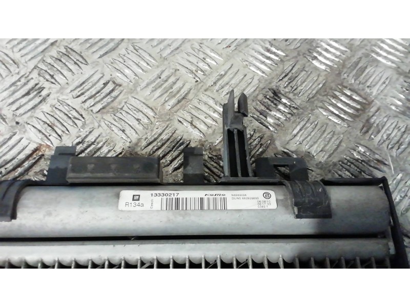 Recambio de condensador / radiador aire acondicionado para opel insignia berlina cosmo referencia OEM IAM 13330217 13330217 1333