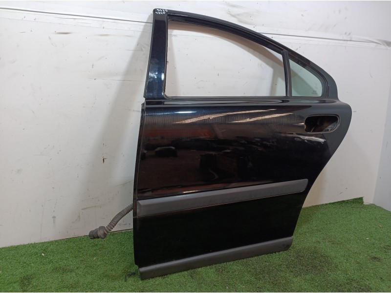 Recambio de puerta trasera izquierda para volvo s60 berlina referencia OEM IAM   