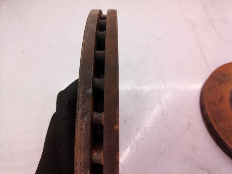 Recambio de disco freno delantero para peugeot 407 st confort pack referencia OEM IAM 4249A9  