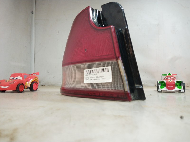 Recambio de piloto trasero izquierdo para hyundai lantra berlina (rd) referencia OEM IAM   