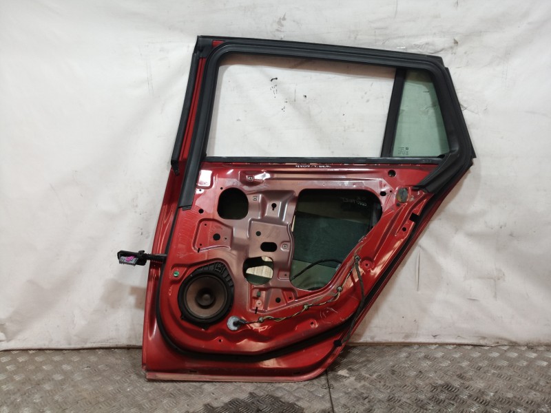 Recambio de puerta trasera derecha para opel insignia sports tourer cosmo referencia OEM IAM   