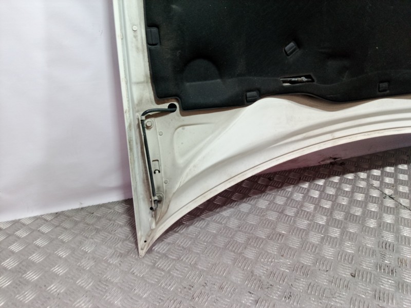 Recambio de capot para volvo v70 familiar 2.4 / 2.5 (103kw / 106kw) referencia OEM IAM 9483547  