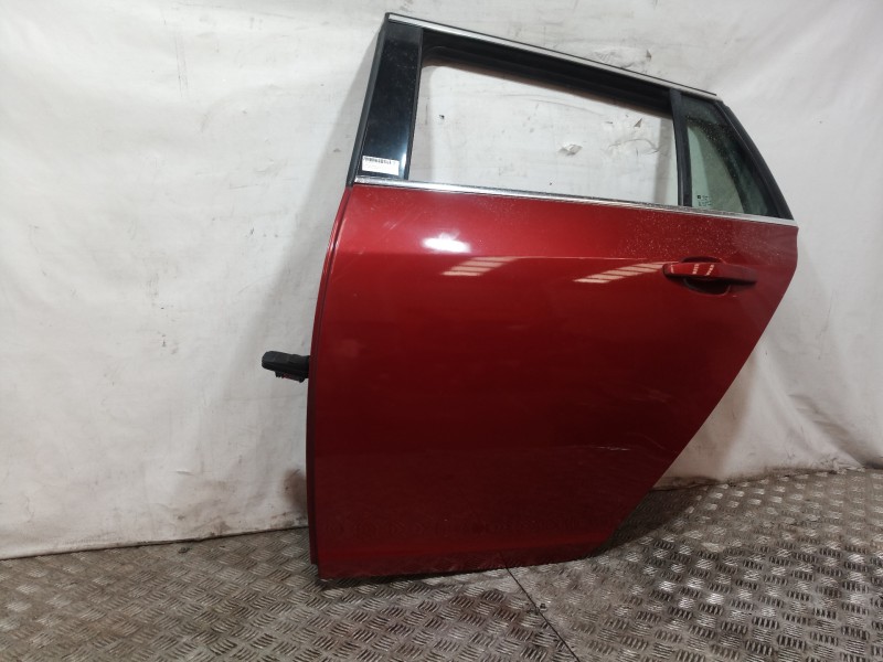 Recambio de puerta trasera izquierda para opel insignia sports tourer cosmo referencia OEM IAM   