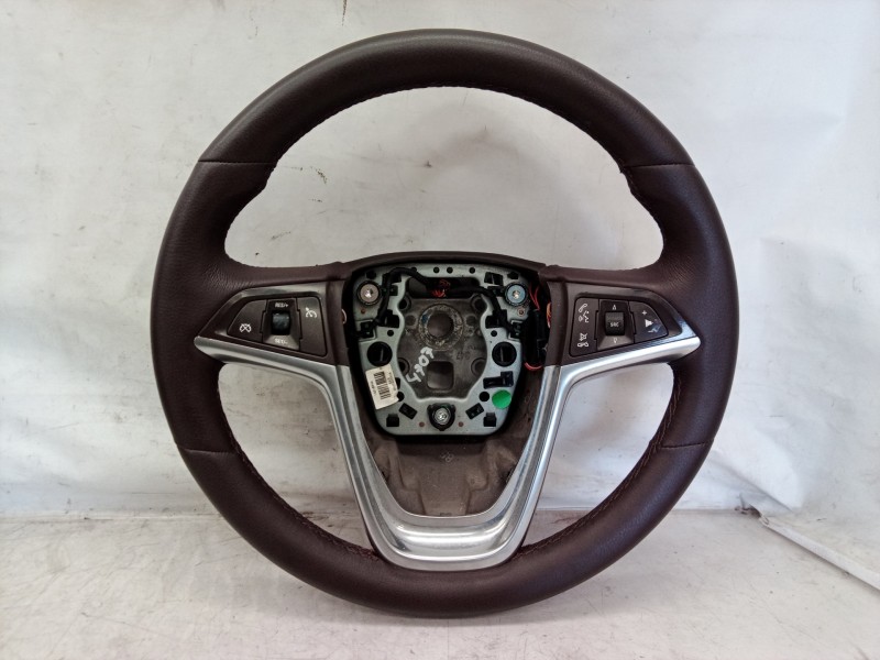 Recambio de volante para opel insignia sports tourer cosmo referencia OEM IAM 13316548 13316548 13316548