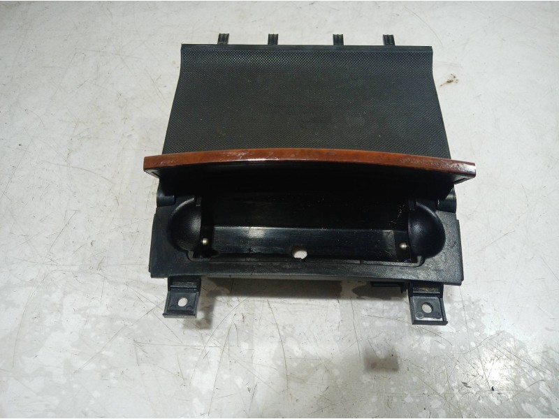 Recambio de cenicero para audi a3 (8p) 1.6 fsi ambiente referencia OEM IAM 8P0857951 8P0857951 8P0857951