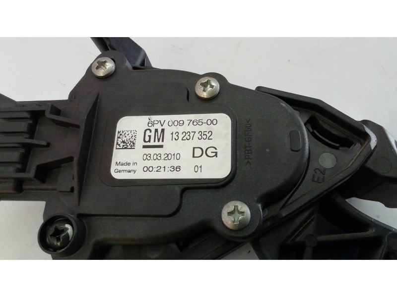 Recambio de pedal acelerador para opel insignia berlina cosmo referencia OEM IAM 132373526PV00976500 6PV00976500 6PV00976500