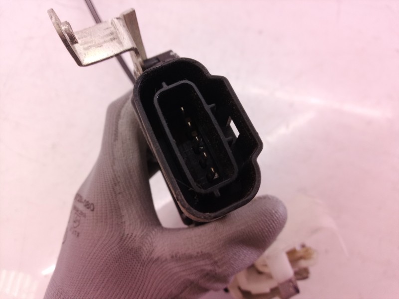 Recambio de cerradura puerta delantera izquierda para suzuki alto amf 310 referencia OEM IAM    Recambio de cerradura puerta delantera izquierda para suzuki alto amf 310 referencia OEM IAM