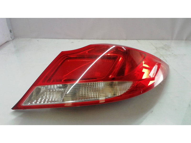 Recambio de piloto trasero derecho para opel insignia berlina cosmo referencia OEM IAM 168348 168348 169638