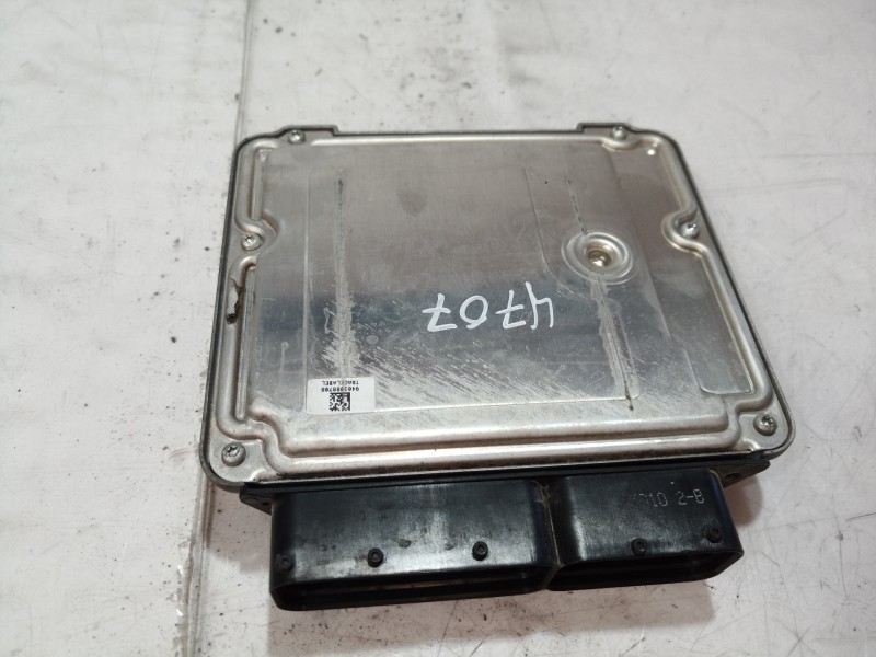 Recambio de centralita motor uce para opel insignia sports tourer cosmo referencia OEM IAM 55576906 55576906 55576906