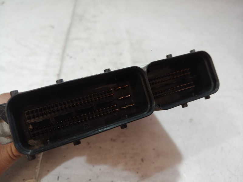 Recambio de centralita motor uce para opel insignia sports tourer cosmo referencia OEM IAM 55576906 55576906 55576906