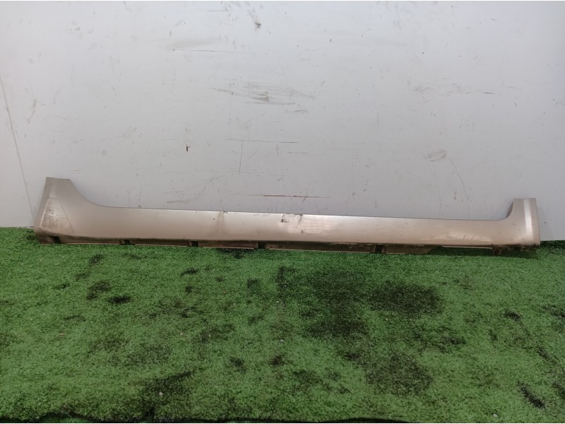 Recambio de faldon lateral para nissan primera berlina (p12) acenta referencia OEM IAM   