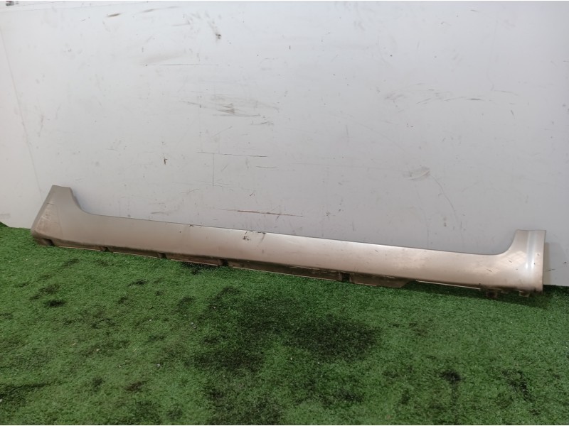 Recambio de faldon lateral para nissan primera berlina (p12) acenta referencia OEM IAM   