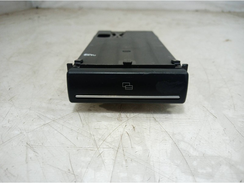 Recambio de varios para audi a3 (8p) 1.6 fsi ambiente referencia OEM IAM 8P0941561 8P0941561 8P0941561