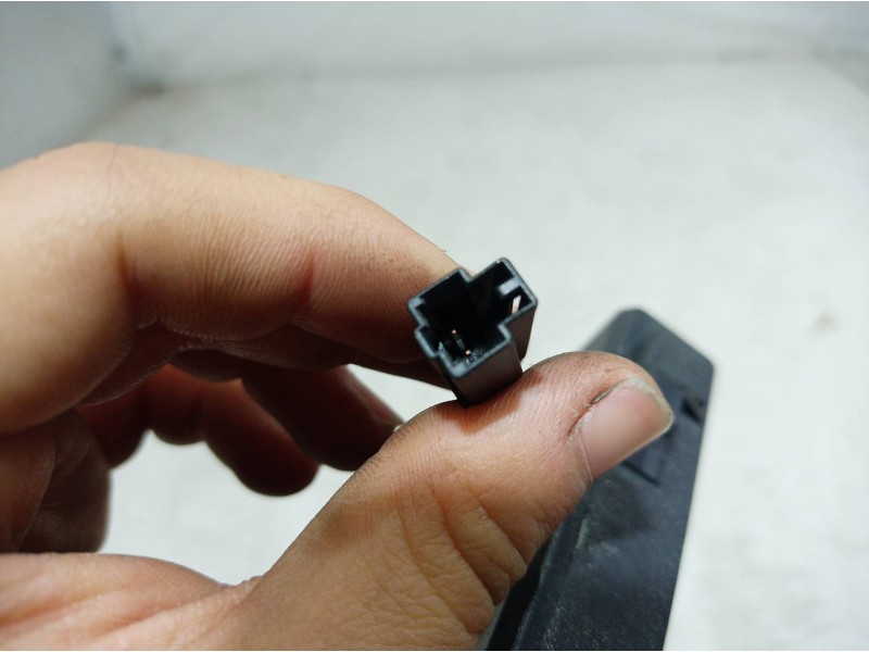 Recambio de varios para audi a3 (8p) 1.6 fsi ambiente referencia OEM IAM 8P0941561 8P0941561 8P0941561