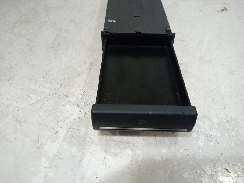 Recambio de varios para audi a3 (8p) 1.6 fsi ambiente referencia OEM IAM 8P0941561 8P0941561 8P0941561