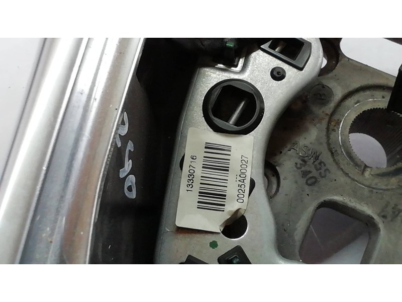 Recambio de volante para opel insignia berlina cosmo referencia OEM IAM 13330716 13330716 13330716